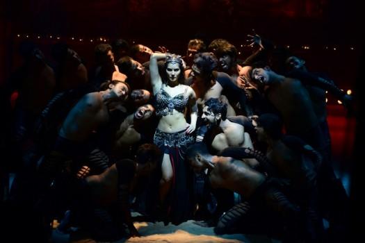 Trippy Trippy: Check out the pictures of Sunny Leone shooting for item song for Bhoomi