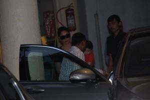 Kareena Kapoor,Kareena Kapoor Khan,Kareena Kapoor with Son,Kareena Kapoor with Son Taimur,Taimur Ali Khan,Taimur at Babita's House
