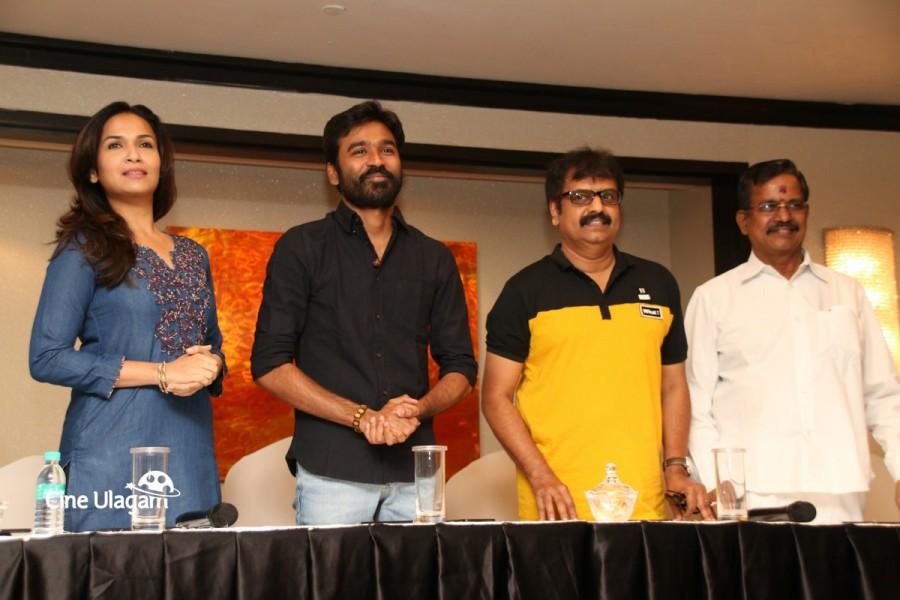 Soundarya Rajnikanth, Dhanush, Vivekh, Kalaipuli Thanu at VIP 2 (Velaiilla Pattadhari 2) Success Meet. VIP 2,Velaiilla Pattadhari 2,Velaiilla Pattadhari 2 Success Meet,VIP 2 Success Meet,Dhanush,Vivekh,Soundarya Rajnikanth