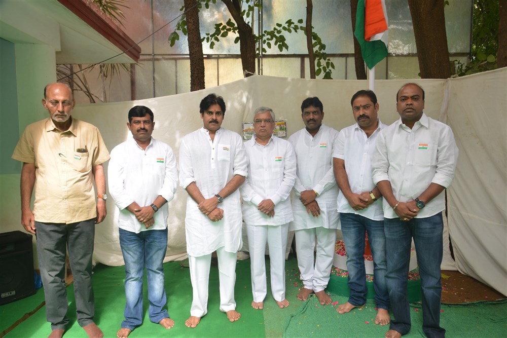 Telugu film star and Jana Sena Party president Pawan Kalyan celebrates Independence day at Jana Sena Office. Pawan Kalyan,Pawan Kalyan celebrates Independence Day,Independence Day,70th independence day,Independence Day celebrations