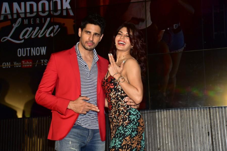 Sidharth Malhotra has rapped for the first time with 'Bandook Meri Laila' and on the other hand, Jacqueline is looking sensuous and ravishingly hot in the song.The song is touted to be the steamiest song of the year. Jacqueline Fernandez is at her splendid best and Sidharth Malhotra looks uber cool while pulling off some action moves in the song. Sidharth Malhotra,Jacqueline Fernandez,Directors Raj Nidimoru,Krishna DK,Sachin Jigar,Bandook Meri Laila,A Gentleman
