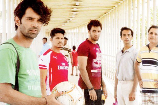 Tu Hai Mera Sunday is about five regular guys looking for space in Mumbai to play their favorite sport, football every Sunday. Barun Sobti,Shahana Goswami,Vishal Malhotra,Manvi Gagroo,Rasika Dugal,Vishal Malhotra,Avinash Tiwary,Jay Upadhyay,Shivkumar Subramaniam,Tu Hai Mera Sunday,Tu Hai Mera Sunday stills,Tu Hai Mera Sunday pics,Tu Hai Mera Sunday images,Tu Hai Mera Sunday photo