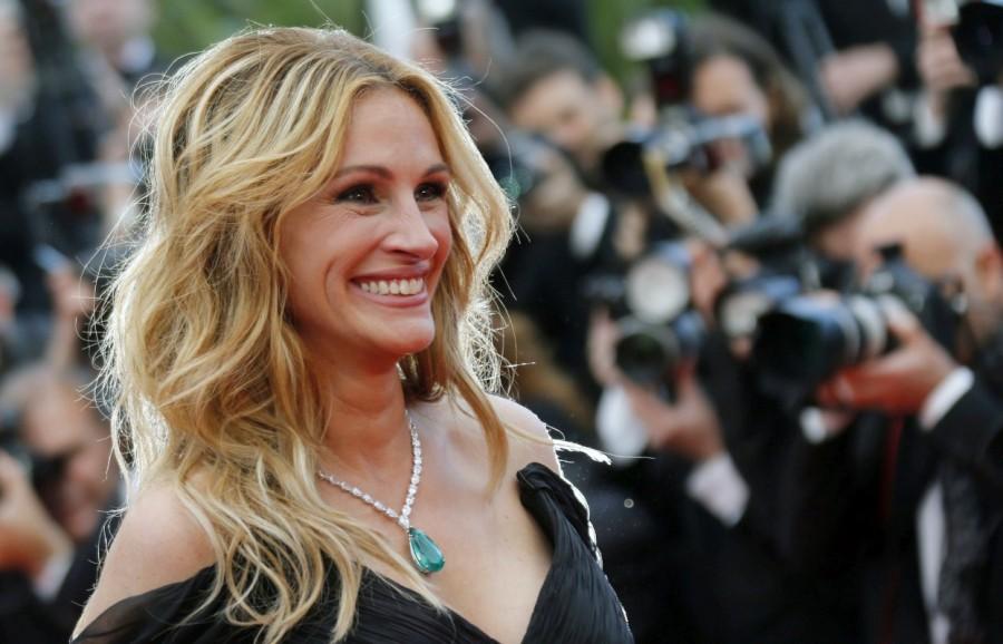 9. Julia Roberts earned $12 million. Emma Stone,Jennifer Aniston,Jennifer Lawrence,Melissa McCarthy,Mila Kunis,Emma Watson,Charlize Theron,Cate Blanchett,Amy Adams,Julia Roberts,World's highest-paid actresses 2017,World's highest-paid actresses