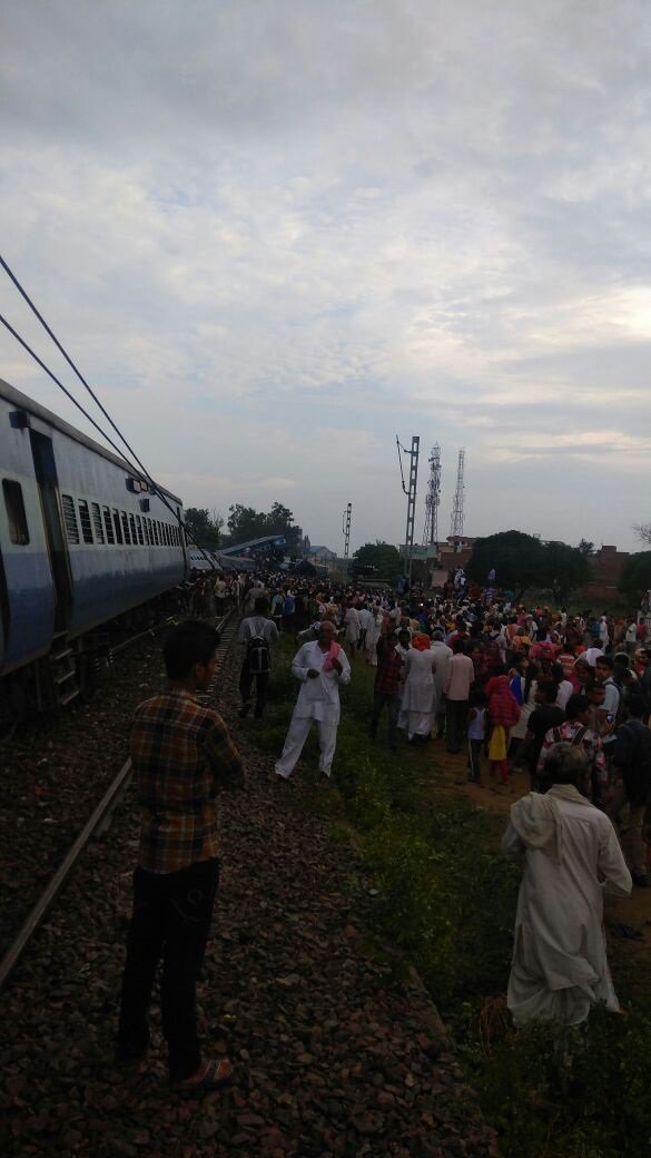 More details are awaited. Puri-Haridwar-Kalinga Utkal Express,Puri-Haridwar-Kalinga Utkal Express derails,Kalinga-Utkal Express went off,Khatauli,Muzaffarnagar district,Uttar Pradesh