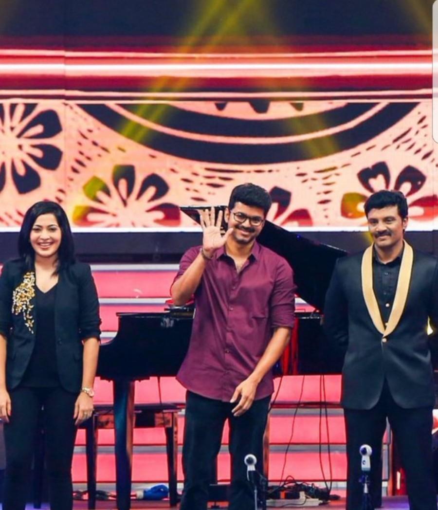 The event was organised to commemorate 25th year of Vijay and double Oscar-winning composer A.R. Rahman, who has composed music for "Mersal". Talking about his collaboration with Rahman, Vijay said: "I feel lucky and proud to be associated with Rahman sir in his 25th year in the industry." Rahman mesmerized audiences with a live performance. He played songs from the film, which has been directed by Atlee. "I can't believe it's been 25 years. It still feels like my first year. I'm thrilled I am playing music to a whole new generation," Rahman said, pointing at thousands of fans who had come for the event. Ilayathalapathy Vijay,Vijay,Vijay at Mersal audio launch,Mersal audio launch,Mersal audio,mersal audio release,Mersal audio launch pics,Mersal audio launch images,Mersal audio launch stills,Mersal audio launch pictures,Mersal audio launch photos