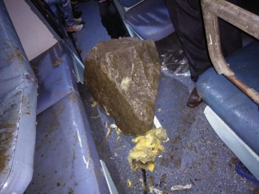 According to a Central Railway official, the incident occurred at around 5.30 a.m. between the Lonavala-Karjat section when the train was passing through the Khandala Monkey Hills. "The rock fell on the S4 coach. Its arrival was delayed by an hour here at the Lokmanya Tilak terminal," Central Railway spokesperson Narendra Patil told IANS. Hubli Express,rocks fall on Hubli Express,rock fall on Hubli Express,Khandala Ghat,Khandala Monkey Hills