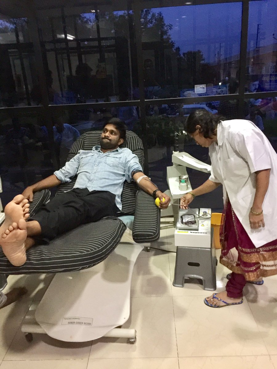 To mark completion of 40 years of superstar Chiranjeevi's film career, his fans have organised blood donation events in India, the United States and the Middle East. Ravanam Swami Naidu, founder president of Akhila Bharata Chiranjeevi Yuvatha, organized 400 blood donation events across India and reached out to the global community to conduct similar activities. Chiranjeevi,Megastar Chiranjeevi,superstar Chiranjeevi,Chiranjeevi Blood donation camp,Blood donation camp