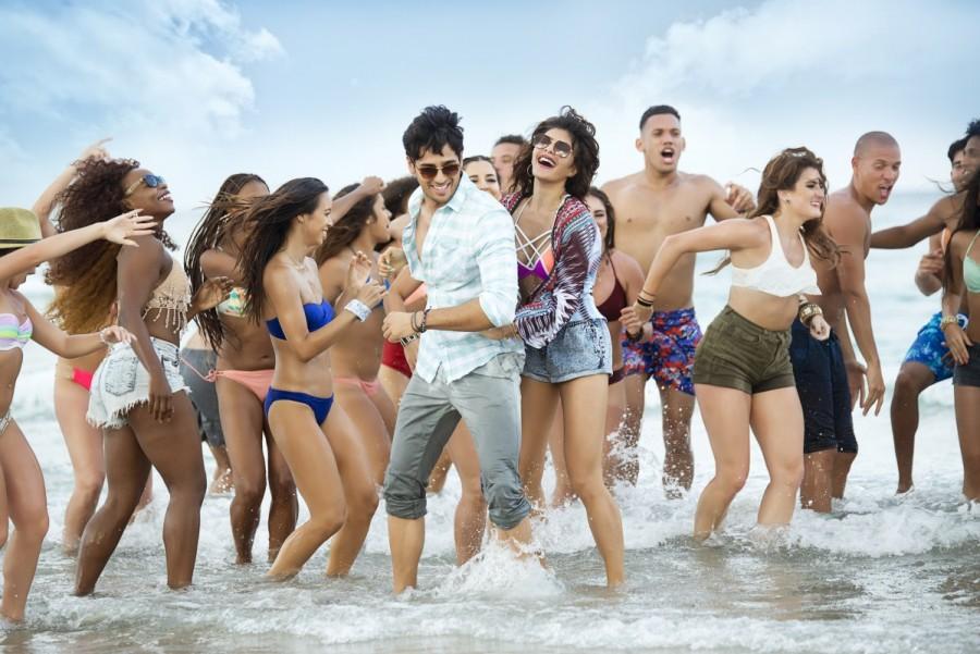 "A Gentleman - Sundar, Susheel, Risky", a Fox Star Studios production, is set to release on Friday. Sidharth Malhotra,Jacqueline Fernandez,Sidharth Malhotra and Jacqueline Fernandez,A Gentleman - Sundar,Susheel,Risky,Lagi na choote