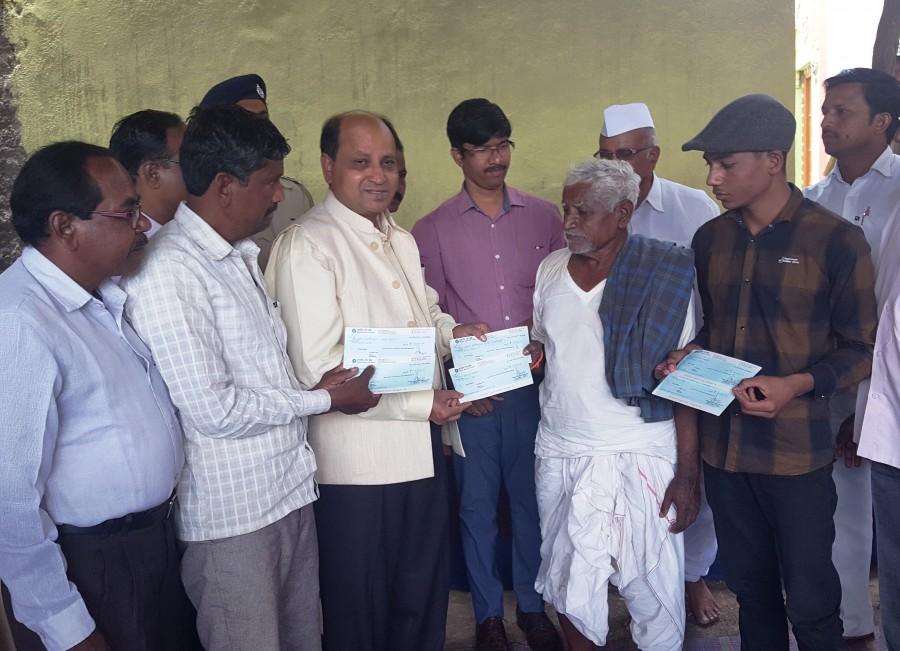 A fortnight after a farmer's daughter committed suicide to save her father from her wedding worries, Maharashtra Chief Minister Devendra Fadnavis has sent Rs 100,000 to her family, an official said on Thursday. A delegation comprising District Collector P. Siva Sankar, CEO of Parbhani Zilla Parishad Sushil Khodvekar (both IAS officers), Vasantrao Naik Shetkari Swavalambi Mission (VNSSM) Chairman Kishore Tiwari and other officials visited Javlajhuta village and handed over the cheque from the CM's Relief Fund to the bereaved family on Wednesday. Sarika Suresh Zute, a Class 12 Arts student of Shivani College in Beed, was found hanging in her home on August 9. Just five days earlier (August 3), her heavily debt-ridden farmer-uncle, Chandikadas Zute, had consumed poison and ended his life in a field. Maharashtra CM,Chief Minister Devendra Fadnavis,Devendra Fadnavis,14 days after girl's suicide