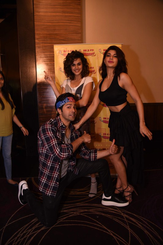 Celebs like Varun Dhawan, Jacqueline Fernandez and Taapsee Pannu spotted at Radio Mirchi in Mumbai. Varun Dhawan,Jacqueline Fernandez,Tapsee Panu,Judwaa 2,Judwaa 2 promotion,Judwaa 2 movie promotion,Judwaa 2 at Radio Mirchi,Taapsee Pannu