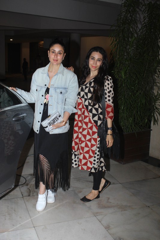 Actress Kareena Kapoor Khan & Karishma spotted at Manish Malhotra house in Bandra. Kareena Kapoor Khan,Karishma Kapoor,Kareena Kapoor Khan & Karishma Kapoor,Manish Malhotra