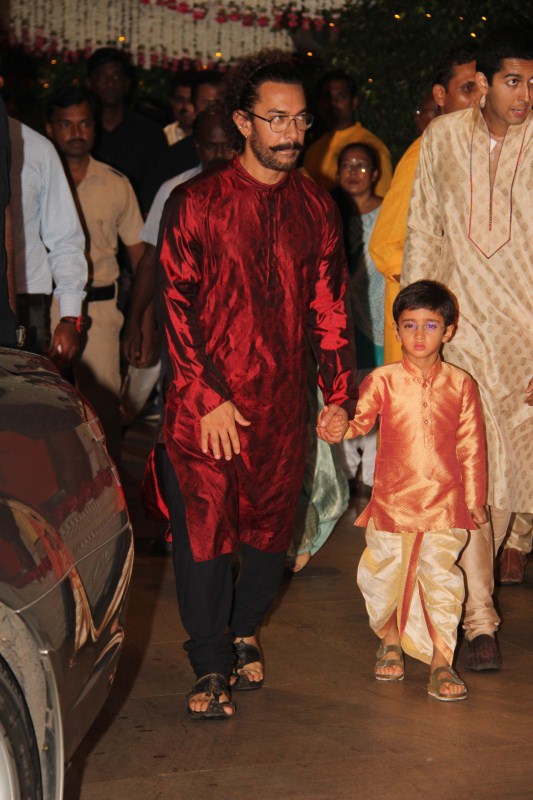 Bollywood actor Aamir Khan spotted at Mukesh Ambani Ganesh Chaturathi Celebrations. Ganesh Chaturathi Celebrations,Mukesh Ambani Ganesh Chaturathi Celebrations,Aamir Khan,Salman Khan,Shah Rukh Khan,Mukesh Ambani Ganesh Chaturathi Celebrations bash
