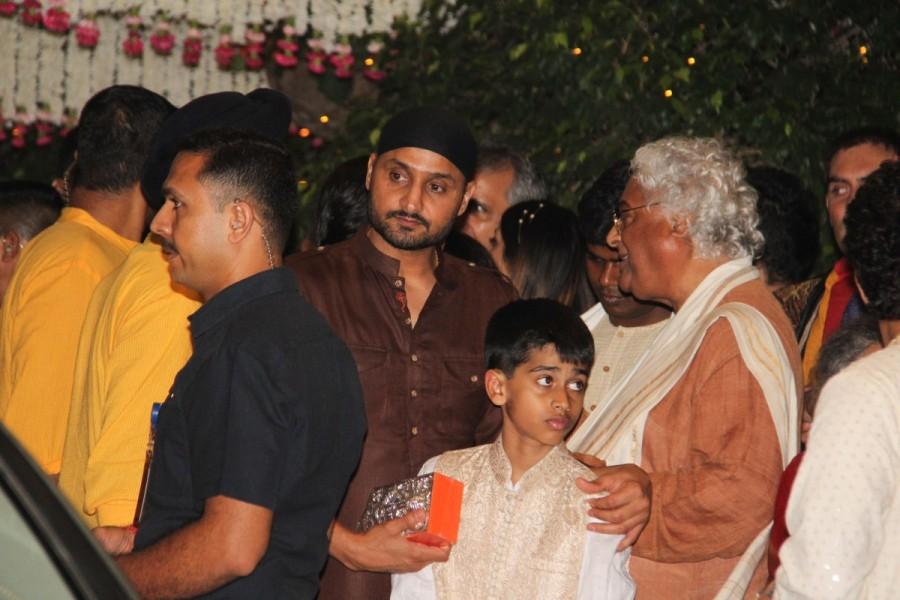 Harbhajan Singh at Mukesh Ambani's bash. Sachin Tendulkar,Ganesh Chaturathi Celebrations,Harbhajan Singh,Sachin Tendulkar Mukesh Ambani bash,Harbhajan Singh at Mukesh Ambani bash,Mukesh Ambani bash
