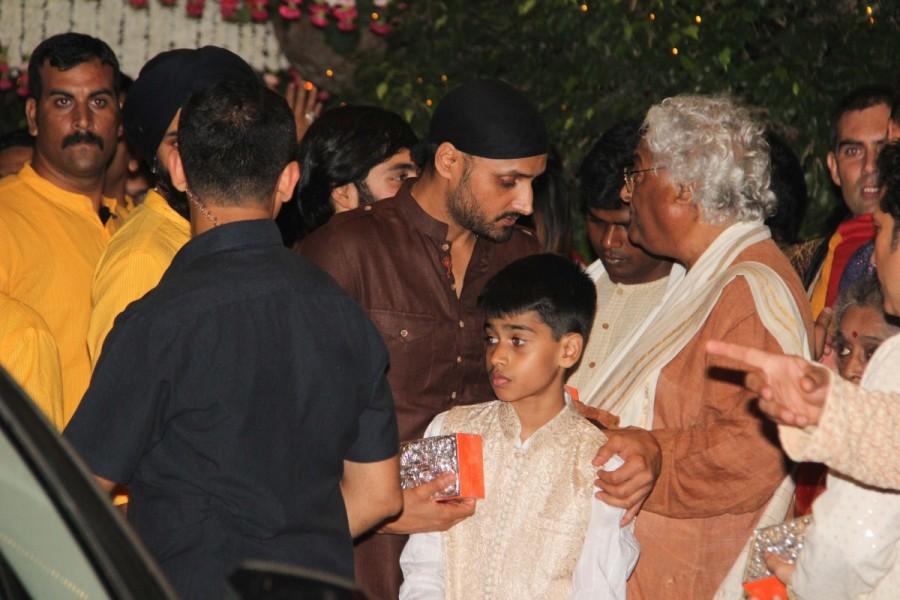 Harbhajan Singh spotted at Mukesh Ambani's bash. Sachin Tendulkar,Ganesh Chaturathi Celebrations,Harbhajan Singh,Sachin Tendulkar Mukesh Ambani bash,Harbhajan Singh at Mukesh Ambani bash,Mukesh Ambani bash