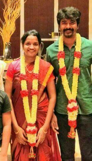 Photos of Actor Sivakarthikeyan and Aarthi celebrating their wedding anniversary have been surfacing on social media. Sivakarthikeyan and Arthi,Sivakarthikeyan,Arthi,Sivakarthikeyan and Arthi celebrates wedding anniversary,Sivakarthikeyan wedding anniversary,Sivakarthikeyan wedding day