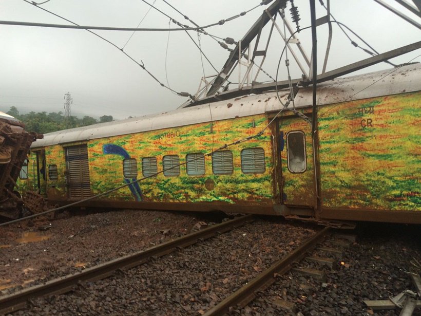 Since the past four days, the Mumbai Metropolitan Region and Mumbai-Pune-Nashik plus Konkan have been battered by torrential rains. Nagpur-Mumbai Duronto Express,Duronto Express,Duronto Express details,Thane,Mumbai suburban sector