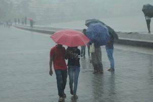 Heavy rains,Heavy rains in Mumbai,Mumbai Heavy rain,Heavy rain in Mumbai,Rains lash Mumbai