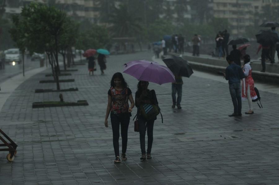 The rains have affected normal operations at Chhatrapati Shivaji Maharaj International Airport with flights getting delayed by 15-20 minutes mainly on account of low visibility. Five arriving flights were made to go around till landing permission was granted while two flights were diverted. Domestic and international passengers bound for the airport to catch their flights faced huge problems in reaching on time due to massive traffic snarls on the highways and main roads. The Mumbai IMD head K.S. Hosalikar said that in three hours since 8.30 a.m., Mumbai suburbs recorded a whopping 86 mm of rains, while Colaba recorded around 16 mm of rains. Heavy rains,Heavy rains in Mumbai,Mumbai Heavy rain,Heavy rain in Mumbai,Rains lash Mumbai