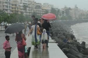 Heavy rains,Heavy rains in Mumbai,Mumbai Heavy rain,Heavy rain in Mumbai,Rains lash Mumbai