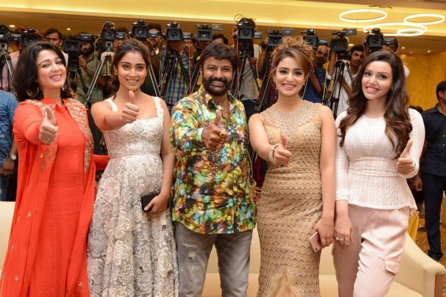 Paisa Vasool audio success meet held at Hyderabad. Celebs like Balakrishna, Shriya Saran, Charmi, Puri Jagannath, A Kodandarami Reddy, Ali, Mohan Babu and others graced the event. Paisa Vasool,Balakrishna,Shriya Saran,Charmi,Paisa Vasool audio success meet,Paisa Vasool success meet,Paisa Vasool audio success meet pics,Paisa Vasool audio success meet images,Paisa Vasool audio success meet stills,Paisa Vasool audio success meet pictu