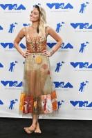 Paris Jackson,model Paris Jackson,Paris Jackson unshaven legs,Paris Jackson legs,Paris Jackson instagram,paris jackson star