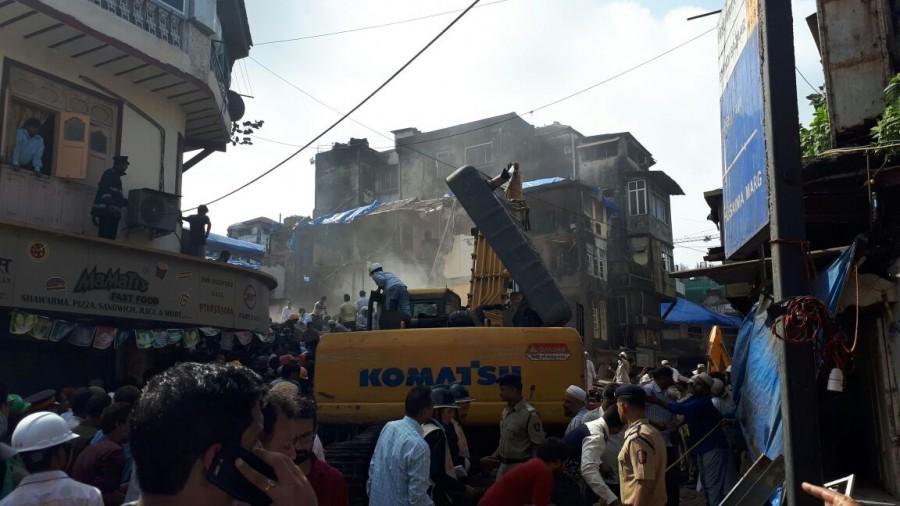 More than two dozen people were living in the old and dilapidated Arsiwala building on Maulana Shaukat Ali Road. Building collapse,Mumbai building collapse,Building collapse in Mumbai,J.J. Hospital