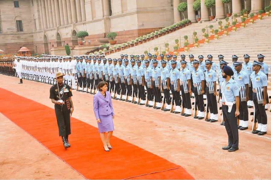 President of the Swiss Confederation Doris Leuthard, who is on a four-day visit to India, received a ceremonial welcome at the Rashtrapati Bhawan on Thursday. Accompanied by senior government officials and a business delegation of leading Swiss companies, Leuthard was welcomed by President Ram Nath Kovind and Prime Minister Narendra Modi. Doris Leuthard,Swiss President Doris Leuthard,Swiss President Doris Leuthard in India,Doris Leuthard in India,Narendra Modi,Ram Nath Kovind,President Ram Nath Kovind