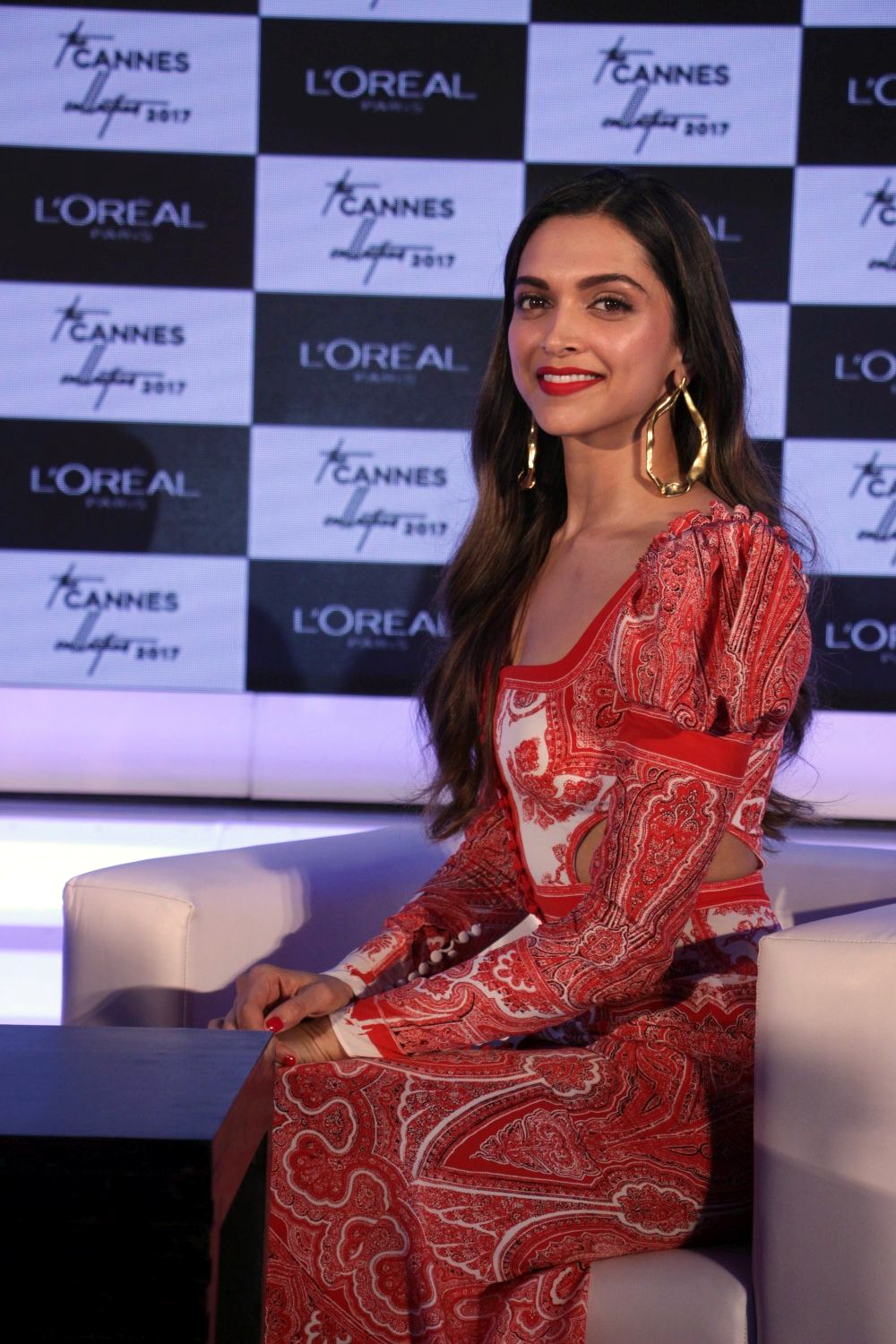 Bollywood actress Deepika Padukone and Priyanka Chopra are the only two actresses who feature in Forbes magazines list of top 10 Bollywood's highest paid 2017 list, which is led by "Raees" star Shah Rukh Khan. Deepika Padukone,Priyanka Chopra,Deepika Padukone and Priyanka Chopra,highest paid actors list,highest paid actors