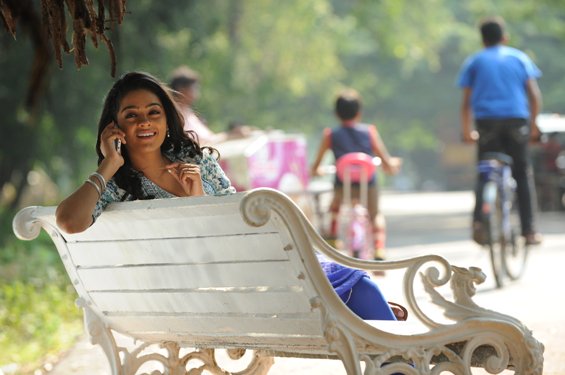 Cinematography handled by Dinesh Krishnan. Vijay Sethupathi,Gayathrie,Puriyaatha Puthir movie stills,Puriyaatha Puthir movie pics,Puriyaatha Puthir movie images,Puriyaatha Puthir movie pictures,Puriyaatha Puthir movie photos