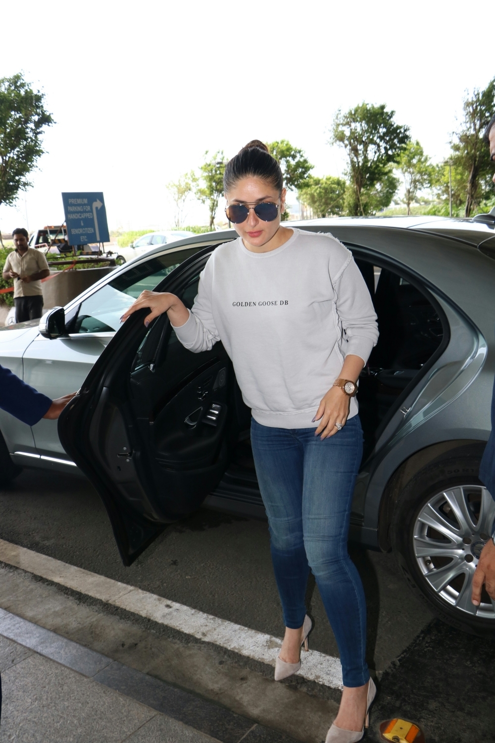 Actress Kareena Kapoor Khan along with her son Taimur spotted at Chhatrapati Shivaji Maharaj International airport in Mumbai. Kareena Kapoor Khan,Taimur Ail Khan,Kareena Kapoor Khan and Taimur,Taimur,Taimur spotted at airport