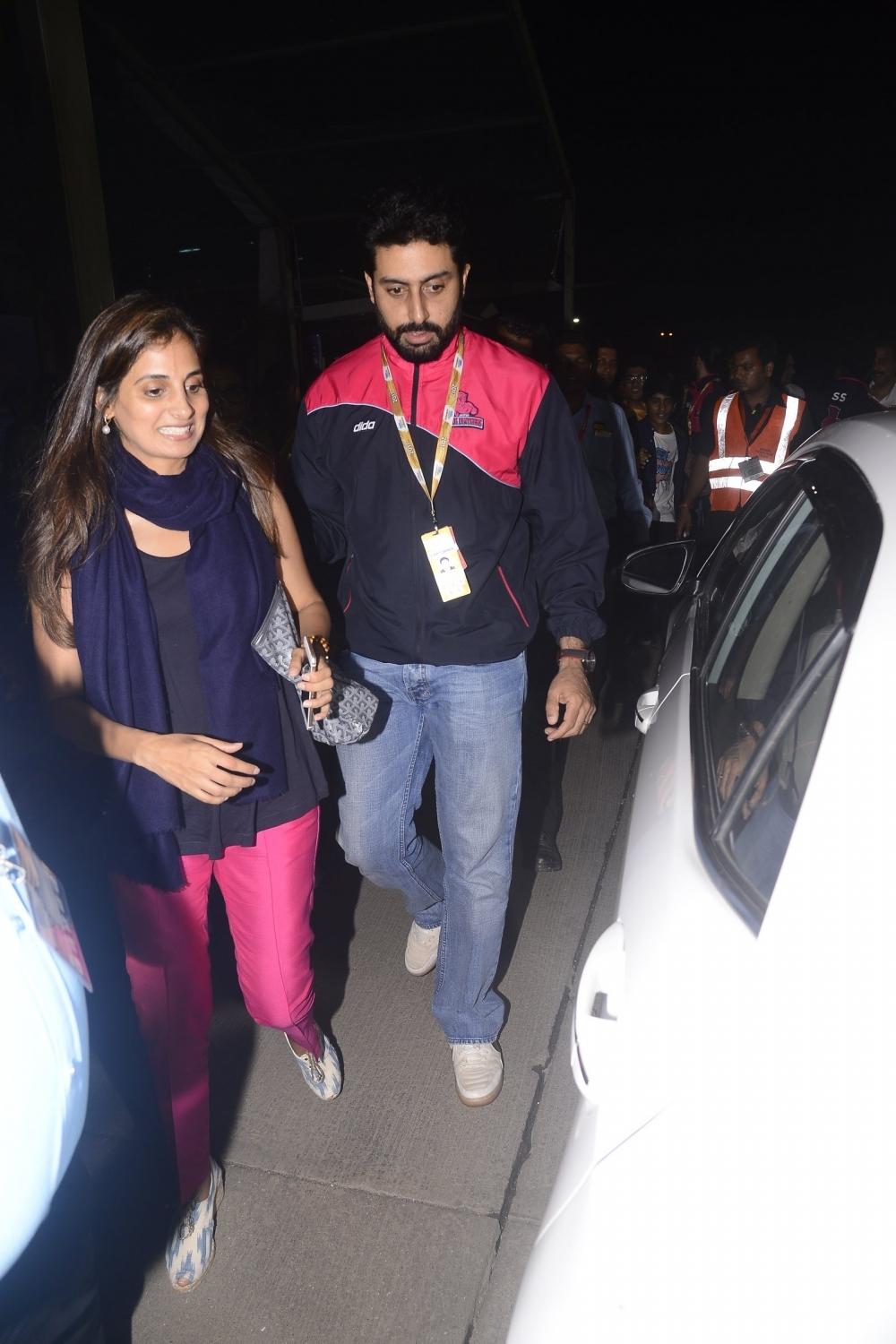 Actor Abhishek Bachchan during the red carpet of "Pro Kabaddi" in Mumbai on Aug 31,2017. Sachin Tendulkar,Abhishek Bachchan,Aishwarya Rai Bachchan,Rakeysh Omprakash Mehra,Pro Kabaddi,Pro Kabaddi red carpet,Pro Kabaddi red carpet pics,Pro Kabaddi red carpet images