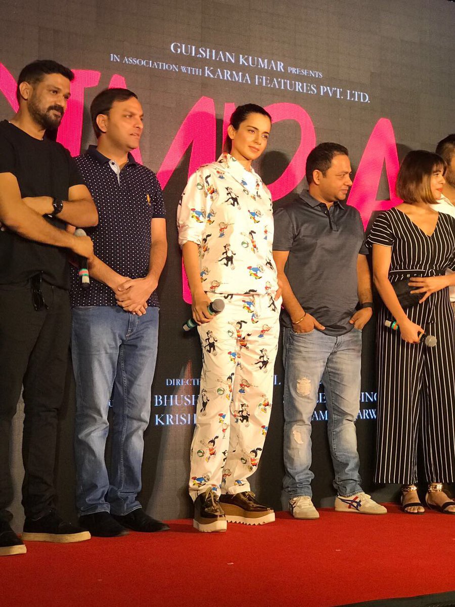Actress Kangana Ranaut, Shalmali Kholgade and others at the Single Rehne De Song launch from Simran. Kangana Ranaut,Shalmali Kholgade,Single Rehne De,Single Rehne De song,Simran,Simran movie song,Simran song