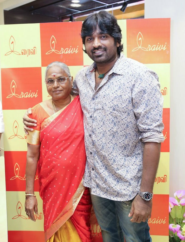 Iraivi Boutique Show Room Launch pictures. Vijay Sethupathi,actor Vijay Sethupathi,Iraivi Boutique show room launch,Iraivi Boutique,Iraivi Boutique show room,Iraivi Boutique show room launch pics,Iraivi Boutique show room launch images,Iraivi Boutique show room launch stills,Iraivi Boutique show r