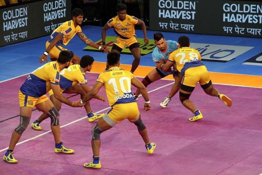 Bengal Warriors extended their unbeaten home run to three games by beating wooden-spooners Tamil Thalaivas 29-25 in a Zone B Pro Kabaddi League (PKL) match at the Netaji Subhash Chandra Bose Indoor Stadium here on Sunday. For the hosts, Maninder Singh continued his good form with six raid points while skipper Surjeet Singh was a rock defensively earning four tackle points. Pro Kabaddi League 2017,Pro Kabaddi League,PKL,PKL 2017,Bengal Warriors beat Tamil Thalaivas,Bengal Warriors,Tamil Thalaivas