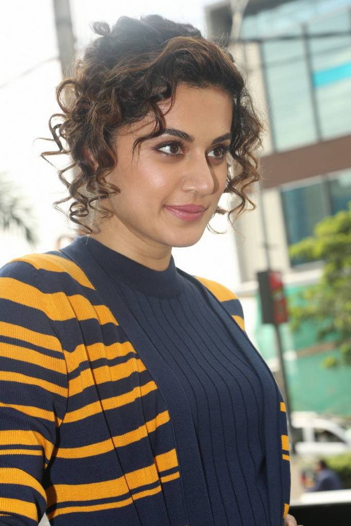 Bollywood actress Taapsee Pannu spotted at United Colors of Benetton showroom launch. Taapsee Pannu,actress Taapsee Pannu,Taapsee,actress Taapsee,Benetton showroom,Benetton showroom launch,Benetton showroom launch pics,Benetton showroom launch images,Benetton showroom launch stills,Benetton showroom launch pictures