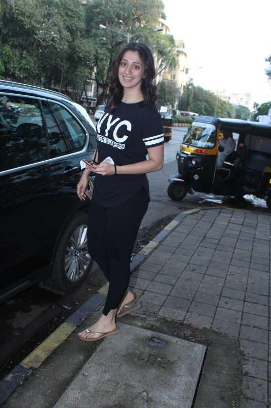 Raai Laxmi snapped at Juhu. Raai Laxmi,actress Raai Laxmi,Raai Laxmi spotted at Juhu,Raai Laxmi at Juhu,Raai Laxmi snapped at Juhu,Julie 2 actress Raai Laxmi,Julie 2