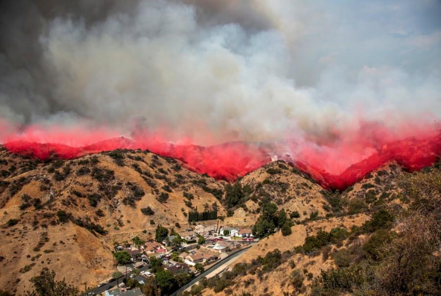 The La Tuna Canyon fire over Burbank. Los Angeles wildfires,Los Angeles wildfire,Largest wildfire in Los Angeles history,Largest wildfire in Los Angeles,California wildfires,La Tuna Fire,Burbank and Glendale