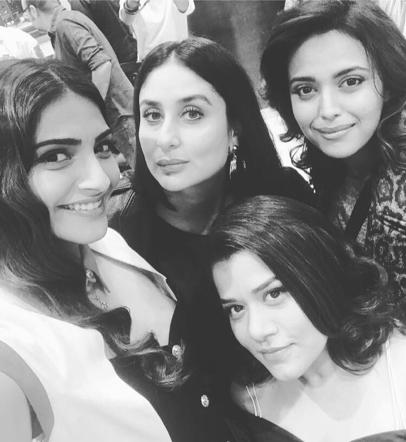 Veere Di Wedding directed by Shashanka Ghosh and written by Mehul Suri and Nidhi Mehra. Kareena and Sonam Kapoor,Kareena and Sonam,Kareena,Sonam,Kareena Kapoor,Kareena Kapoor Khan,Sonam Kapoor,Veere Di Wedding,Veere Di Wedding on the sets