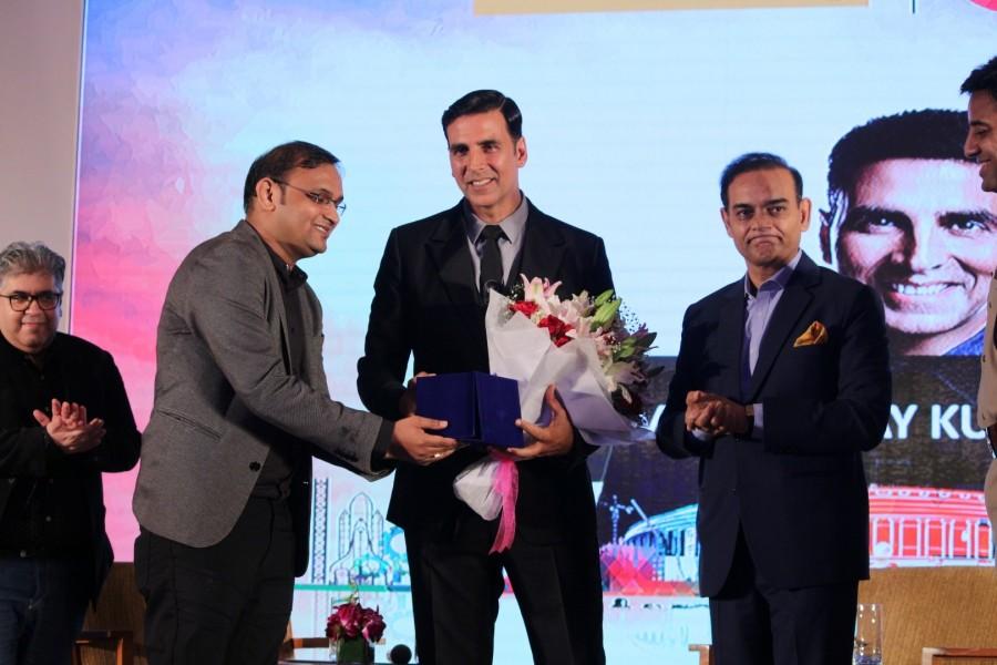 Actor Akshay Kumar during the launch of "Bharat Ke Veer Donation" in Mumbai. Akshay Kumar,actor Akshay Kumar,Bharat Ke Veer Donation,Bharat Ke Veer Donation launch,Akshay Kumar launches Bharat Ke Veer Donation