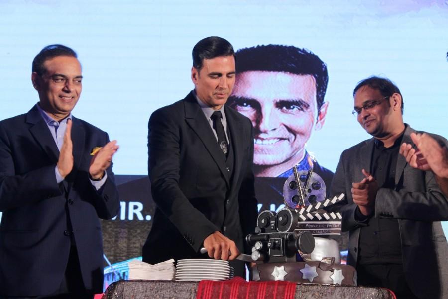 Actor Akshay Kumar during the launch of "Bharat Ke Veer Donation" in Mumbai on Sept 4, 2017. Akshay Kumar,actor Akshay Kumar,Bharat Ke Veer Donation,Bharat Ke Veer Donation launch,Akshay Kumar launches Bharat Ke Veer Donation