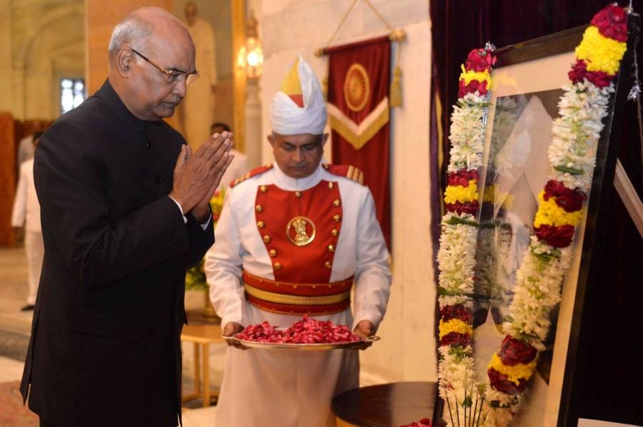 President Ram Nath Kovind paid floral tributes to Dr. S Radhakrishnan, former President of India on his birth anniversary at Rashtrapati Bhavan. "Our nation has a warm tradition of the 'guru shishya parampara' by which teachers impart their knowledge to students and empower them," Kovind said in a statement. President Ram Nath Kovind,Ram Nath Kovind,S Radhakrishnan,Radhakrishnan,Teachers' Day,Teachers' Day 2017