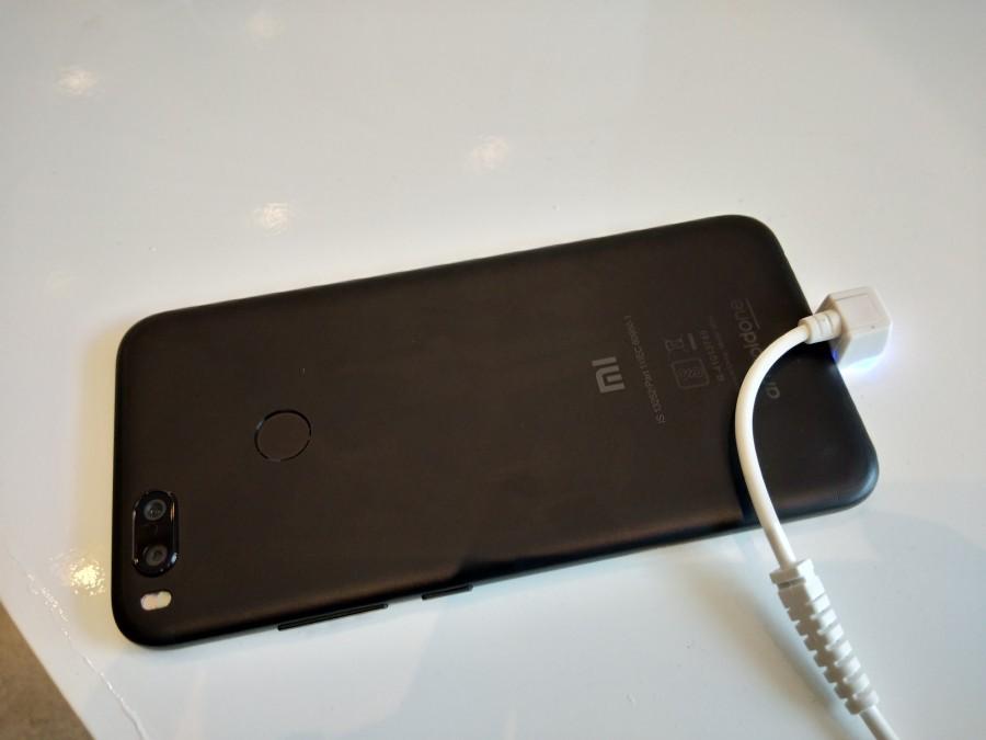 The smartphone is powered by a Qualcomm Snapdragon 625 processor coupled with 4GB RAM and 64GB internal storage. The Snapdragon 625 Octa-core processor comes with 14nm FinFET technology. A 3080mAh battery powers the phone and a 380v charger is also included. However, it is only available for the Indian market. A Flipkart exclusive, the device would also be available on Mi.com. Mi A1,Mi A1 with Android One,Mi A1 smartphone,Android One,Mi A1 price,Mi A1 price in india,Xiaomi,Xiaomi Mi A1,Xiaomi phones