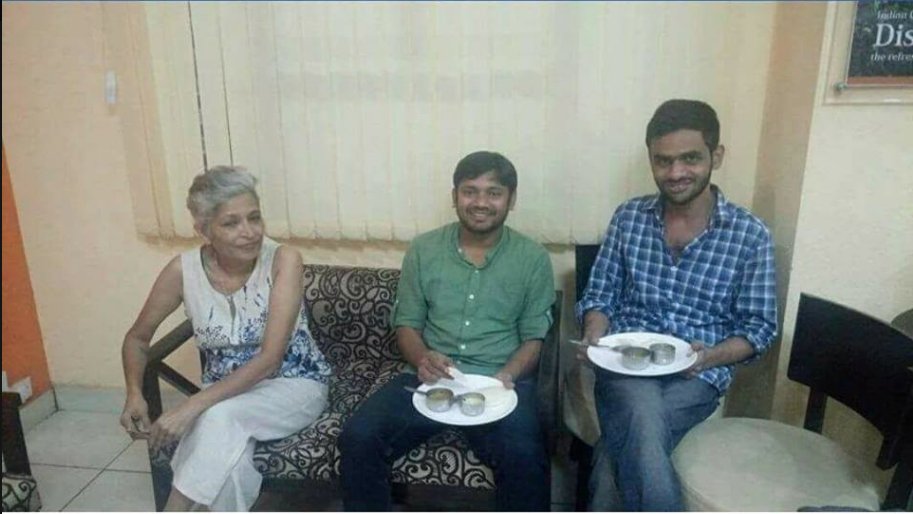 Journalist Gauri Lankesh's rare and unseen photos. Gauri Lankesh,Journalist Gauri Lankesh,Gauri Lankesh dead,gauri lankesh killed,Gauri Lankesh Shot Dead,Gauri Lankesh Protests,Gauri Lankesh pics,Gauri Lankesh images,Gauri Lankesh stills,Gauri Lankesh pictures,Gauri Lankesh photos