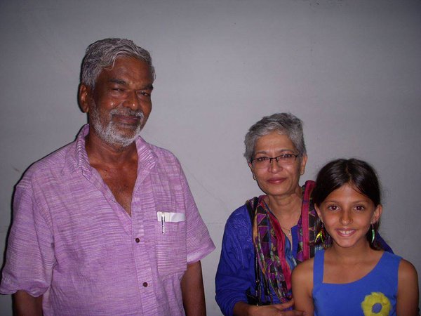 Journalist Gauri Lankesh's rare and unseen snaps. Gauri Lankesh,Journalist Gauri Lankesh,Gauri Lankesh dead,gauri lankesh killed,Gauri Lankesh Shot Dead,Gauri Lankesh Protests,Gauri Lankesh pics,Gauri Lankesh images,Gauri Lankesh stills,Gauri Lankesh pictures,Gauri Lankesh photos