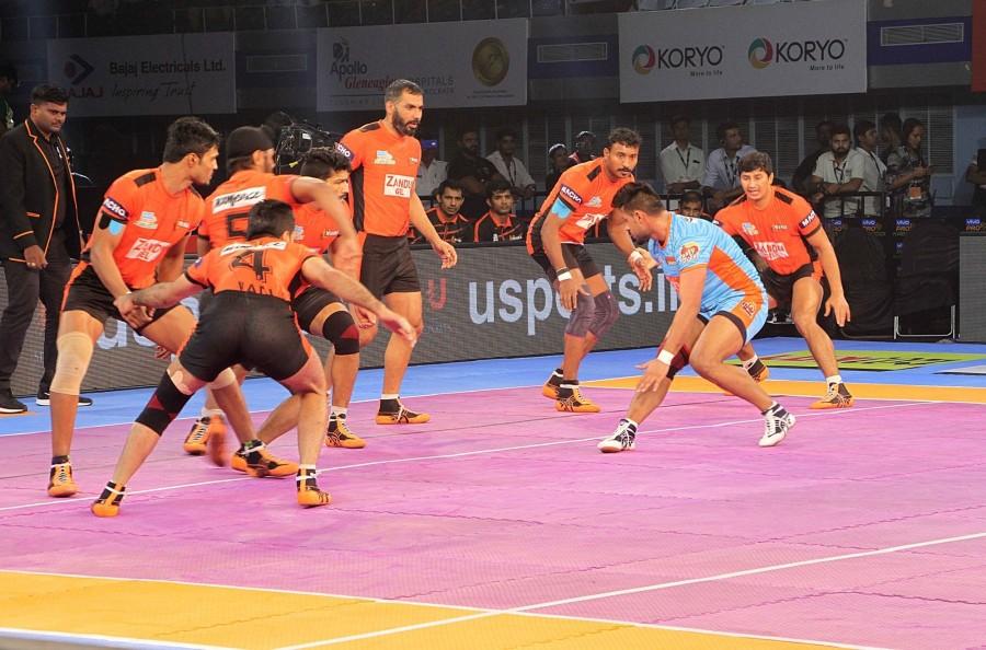 Pro Kabaddi 2017,Bengal Warriors,U Mumba,U Mumba crush Bengal Warriors,U Mumba beat Bengal Warriors
