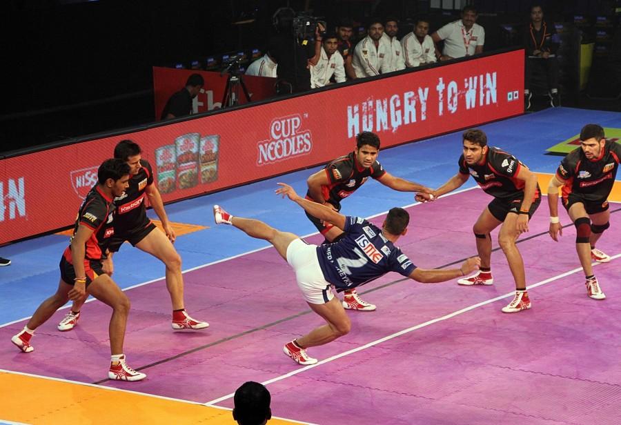 But Bengaluru came back strongly, effecting an all out effort to widen the gap to 13-8 from 7-9. At the halfway mark, Bengaluru were leading 18-12. Pro Kabaddi 2017,Pro Kabaddi,Bengaluru Bulls,Dabang Delhi,Dabang Delhi crush Bengaluru Bulls,Dabang Delhi beats Bengaluru Bulls