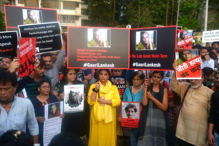 Journalists' organisations in Mumbai and Maharashtra on Wednesday strongly condemned the killing of Bengalaru journalist-turned-activist Gauri Lankesh and demanded that the Karnataka government order a CBI enquiry into the murder. Shabana Azmi,Gauri Lankesh killing,Gauri Lankesh protest,Gauri Lankesh dead