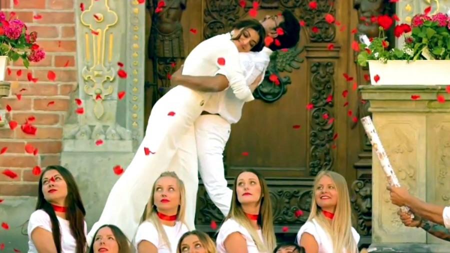 Vijay plays a triple role in the film, which is bankrolled by Sri Thenandal Studios. Mersal,Vijay and Kajal Aggarwal,Vijay,Kajal Aggarwal,Maacho song,Maacho video song,Mersal songs