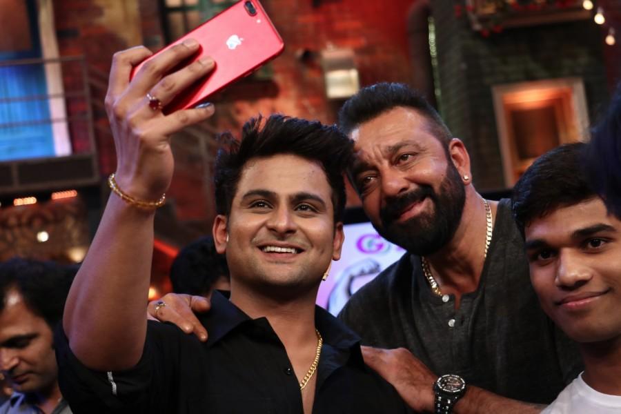 The cast of forthcoming film "Bhoomi", including Sanjay, Aditi Rao Hydari and Sharad Kelkar as well as director Omung Kumar, were seen getting entertained by the artists on the Sony Entertainment Television show. Sanket was happy to mimic Sanjay. On getting a chance to perform in front of him, he couldn't hold back his tears, said a source from the film's set. Sanket spoke about how he followed Sanjay in his childhood from "Khalnayak" to "Vaastav" and also adopted his hairstyle. He said he used to hide his long hair in the school and his mother helped him tuck his hair with the cap, the source added. Seeing the emotional side, Sanjay gave him his famous 'jaadu ki jhappi'. Sanjay Dutt,Sanket Bhosale,Sanjay Dutt makes Sanket Bhosale teary-eyed,Khalnayak,The Drama Company