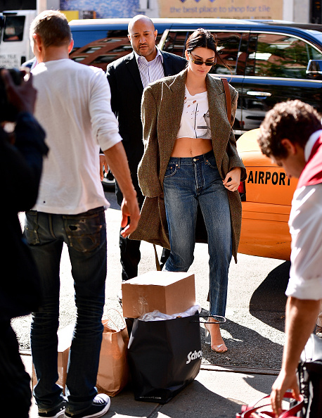 Model Kendall Jenner seen on the streets of Manhattan on September 7, 2017. Kendall Jenner,Kendall Jenner bikini pics,Kendall Jenner bikini images,Kendall Jenner bikini stills,Kendall Jenner curves,Kendall Jenner curves pics,Kendall Jenner flaunts curves,Kendall Jenner curves pics,Kendall Jenner curves images,Kendall Jenner curve